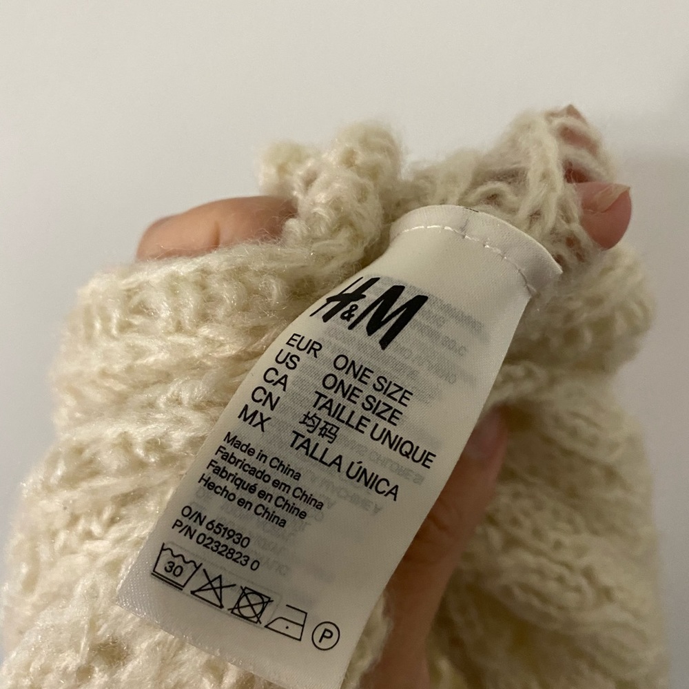 H&M Infinity Scarf - Picture 2 of 2